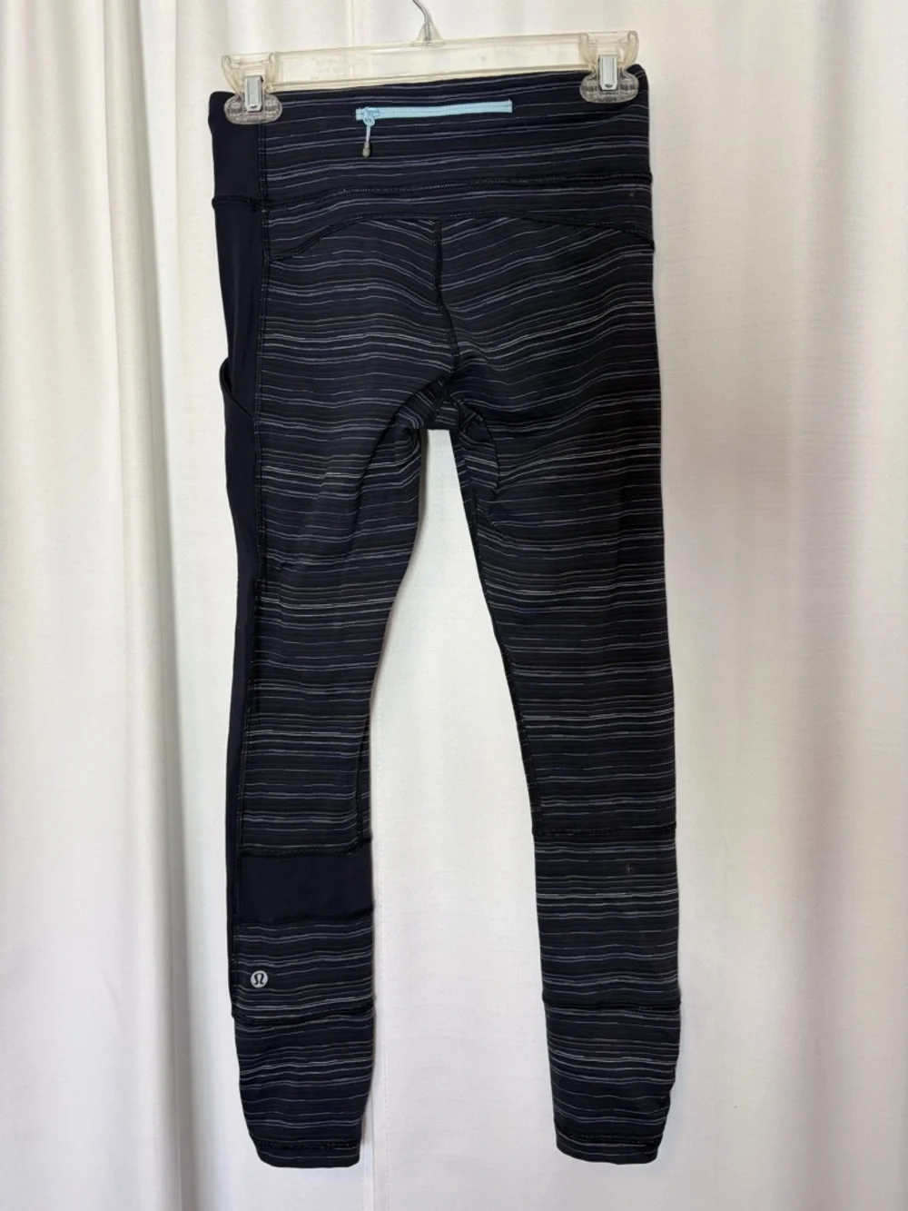 Lululemon RUN THE WORLD Blue Stripes Leggings Size 4 Ankle Zip Butterfly Waist